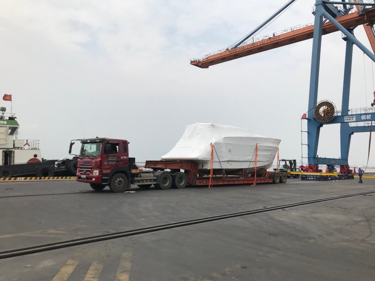 TTL logistics giao nhận hàng rời tại cảng Nam Hải Đình Vũ, Hải Phòng